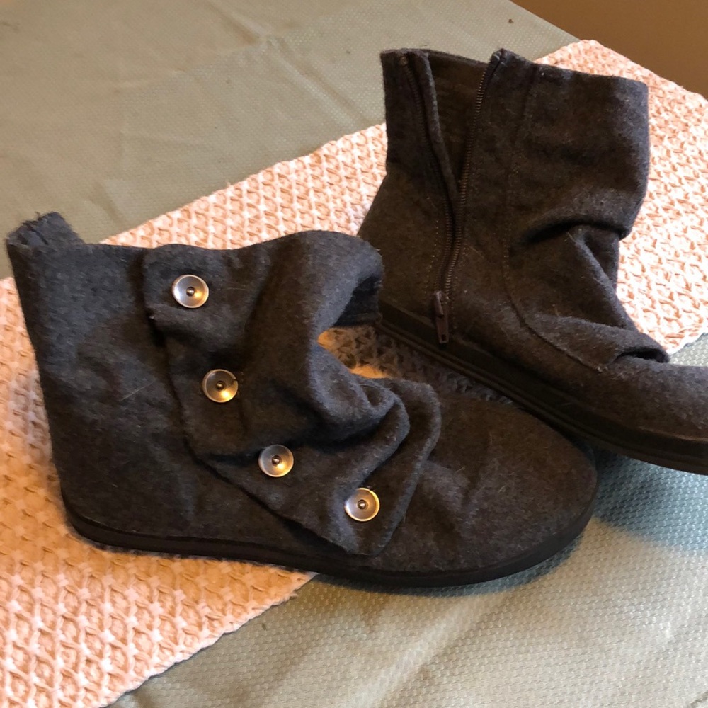 Grey, zip up, low ankle boot